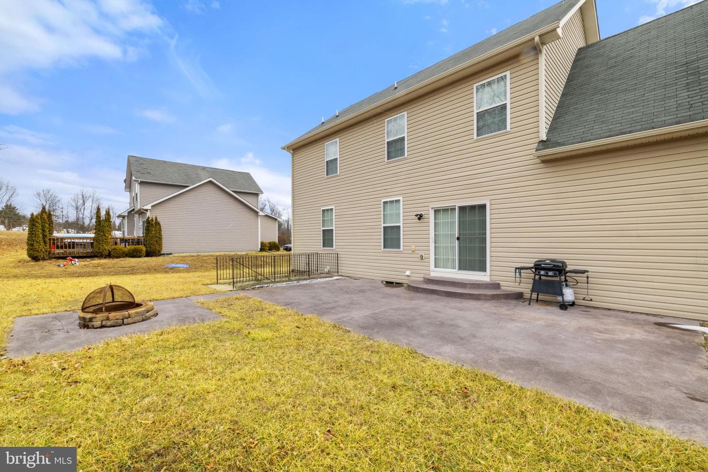 113 Colonial Drive photo 48