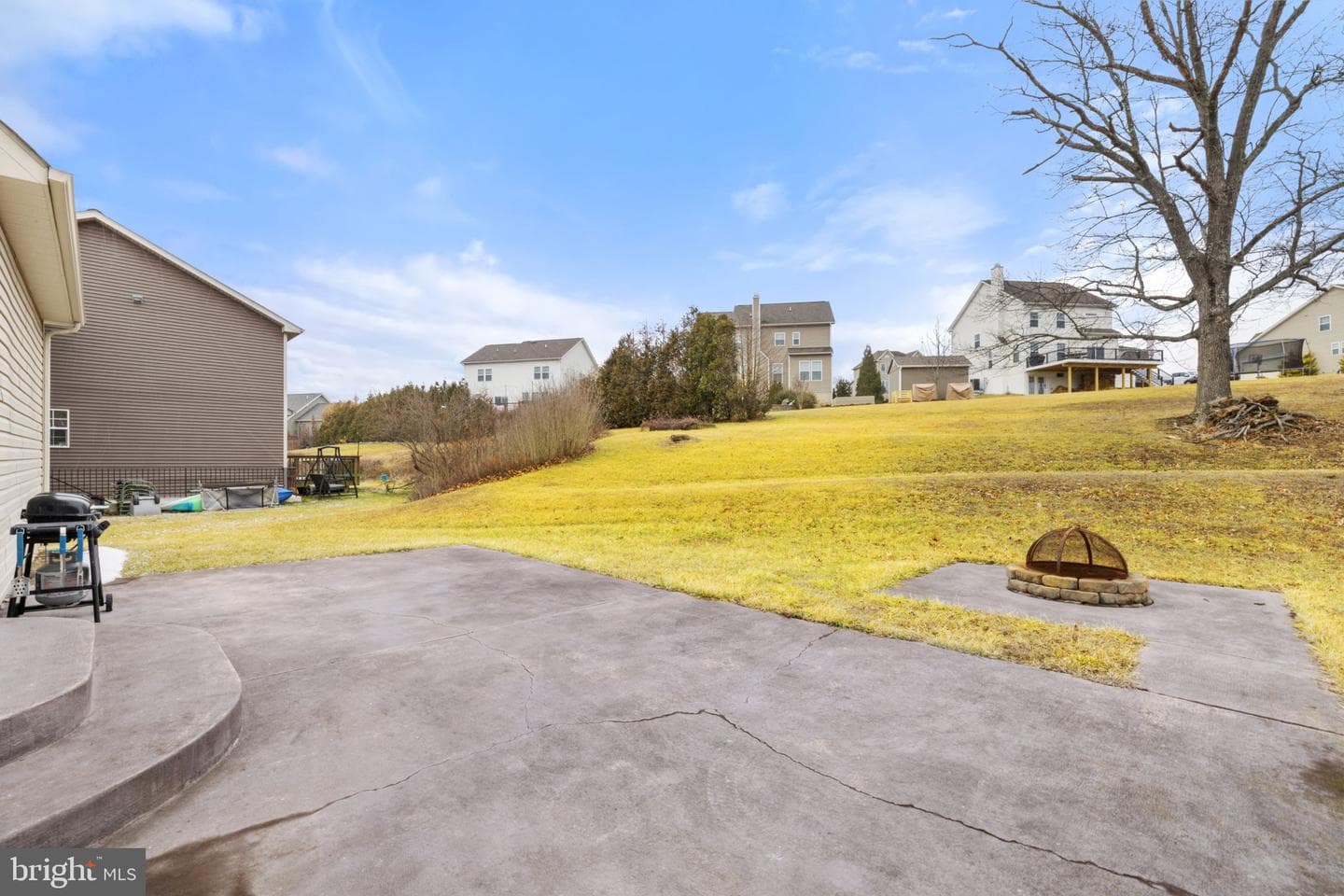 113 Colonial Drive photo 50