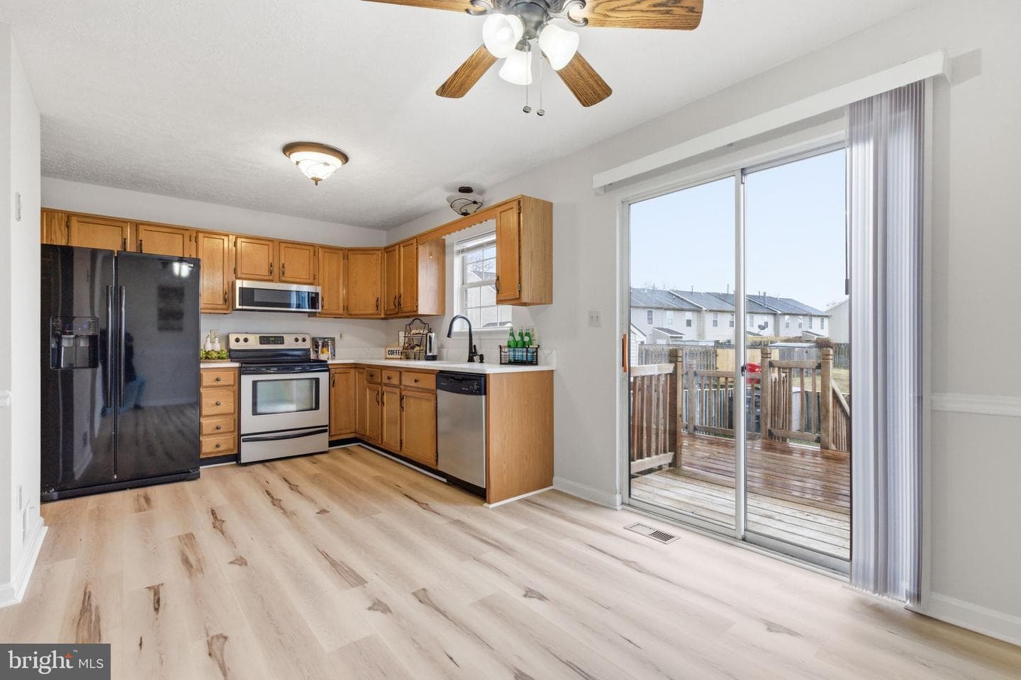 213 Georgetowne Court photo 10