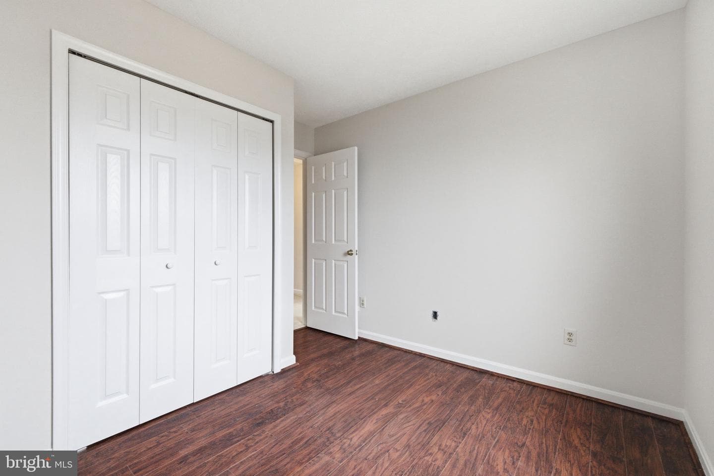 213 Georgetowne Court photo 21