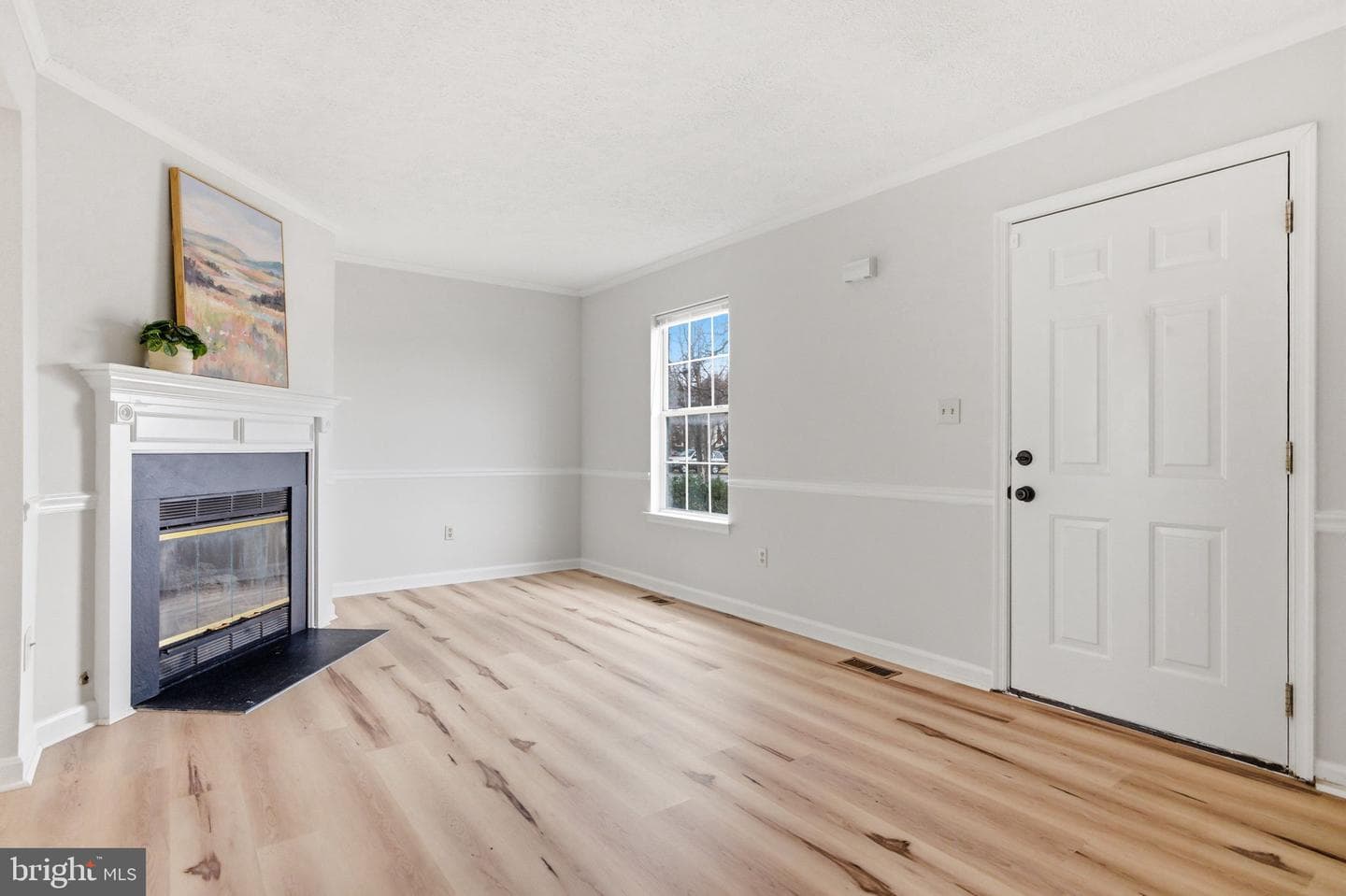 213 Georgetowne Court photo 3