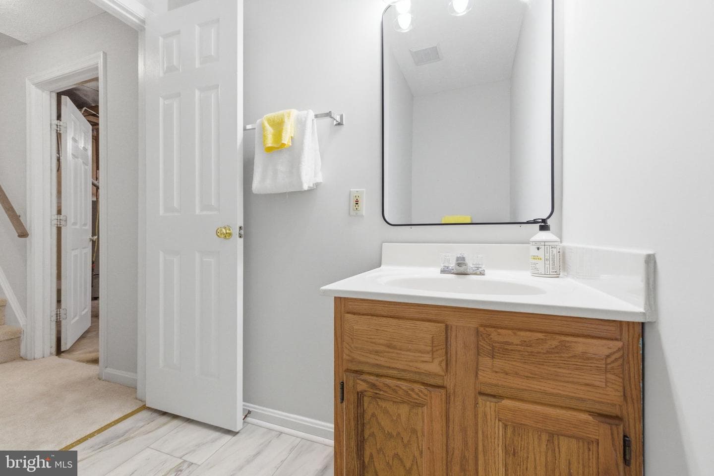 213 Georgetowne Court photo 34