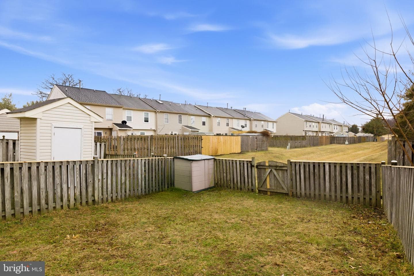 213 Georgetowne Court photo 41
