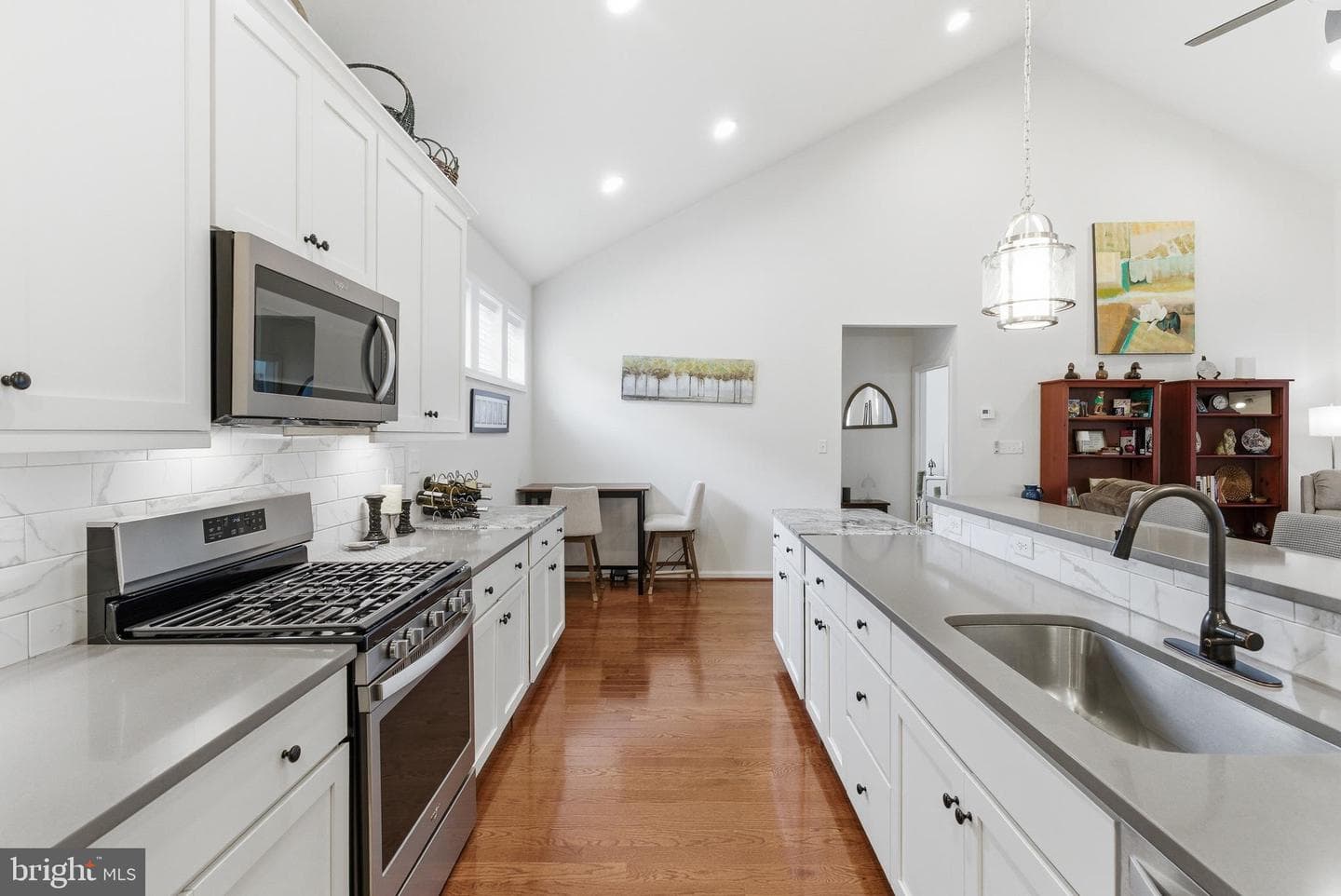 111 Bluets Drive photo 10