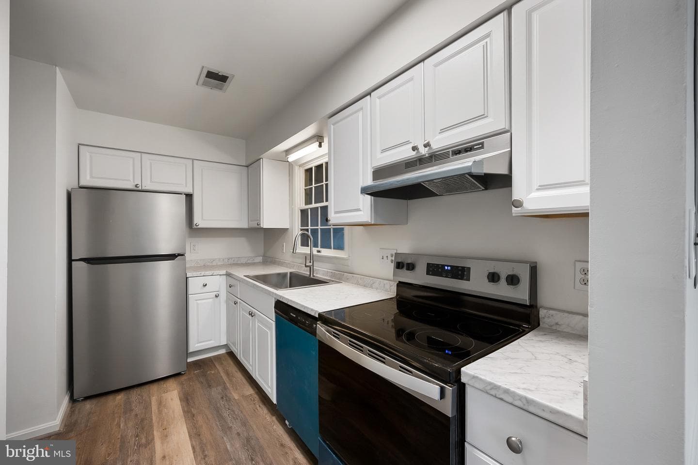 153 Buckingham Drive photo 23