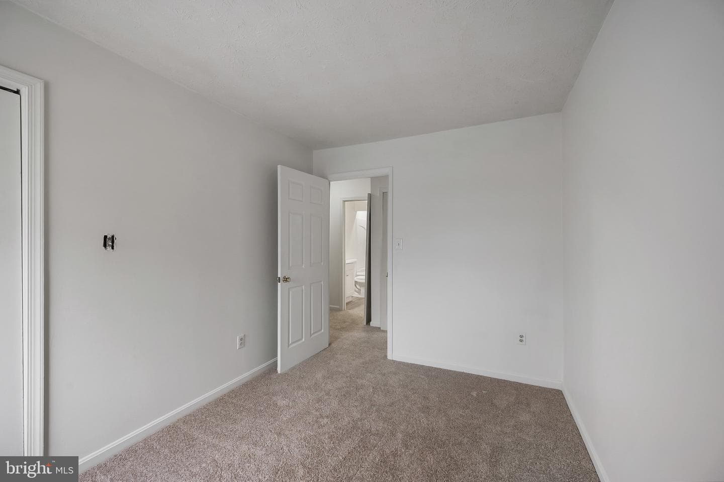 153 Buckingham Drive photo 32