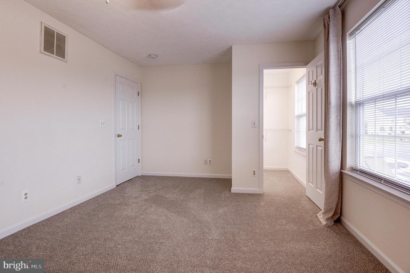 321 Copperfield Lane photo 27