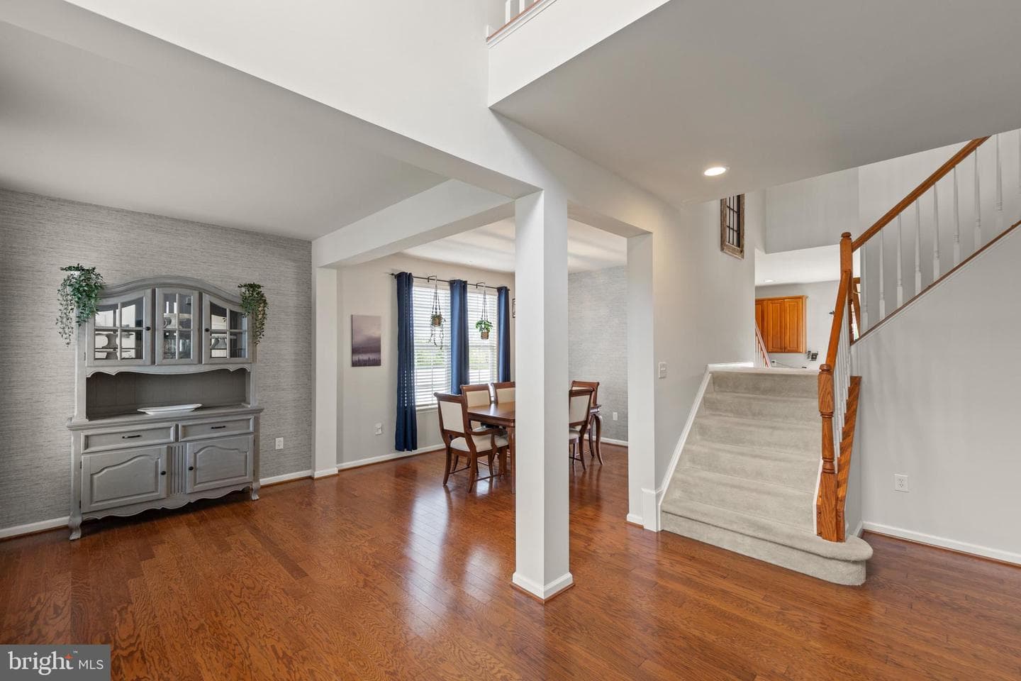 122 Vincent Drive photo 10