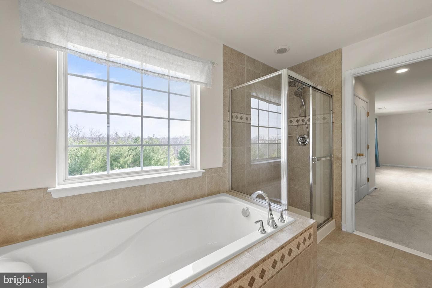122 Vincent Drive photo 36