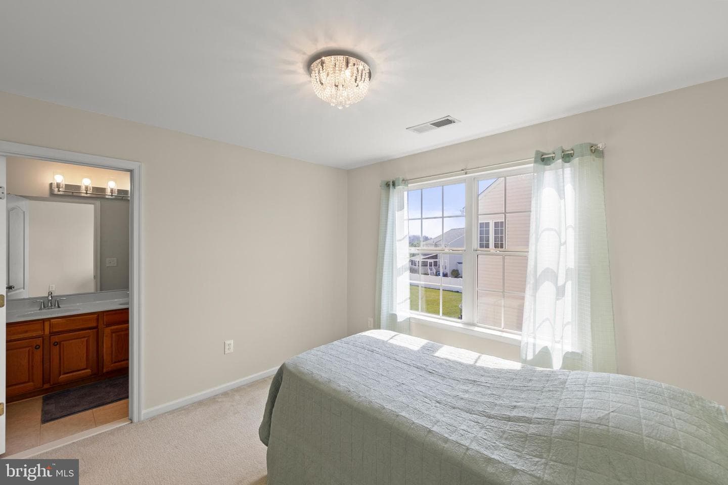 122 Vincent Drive photo 39