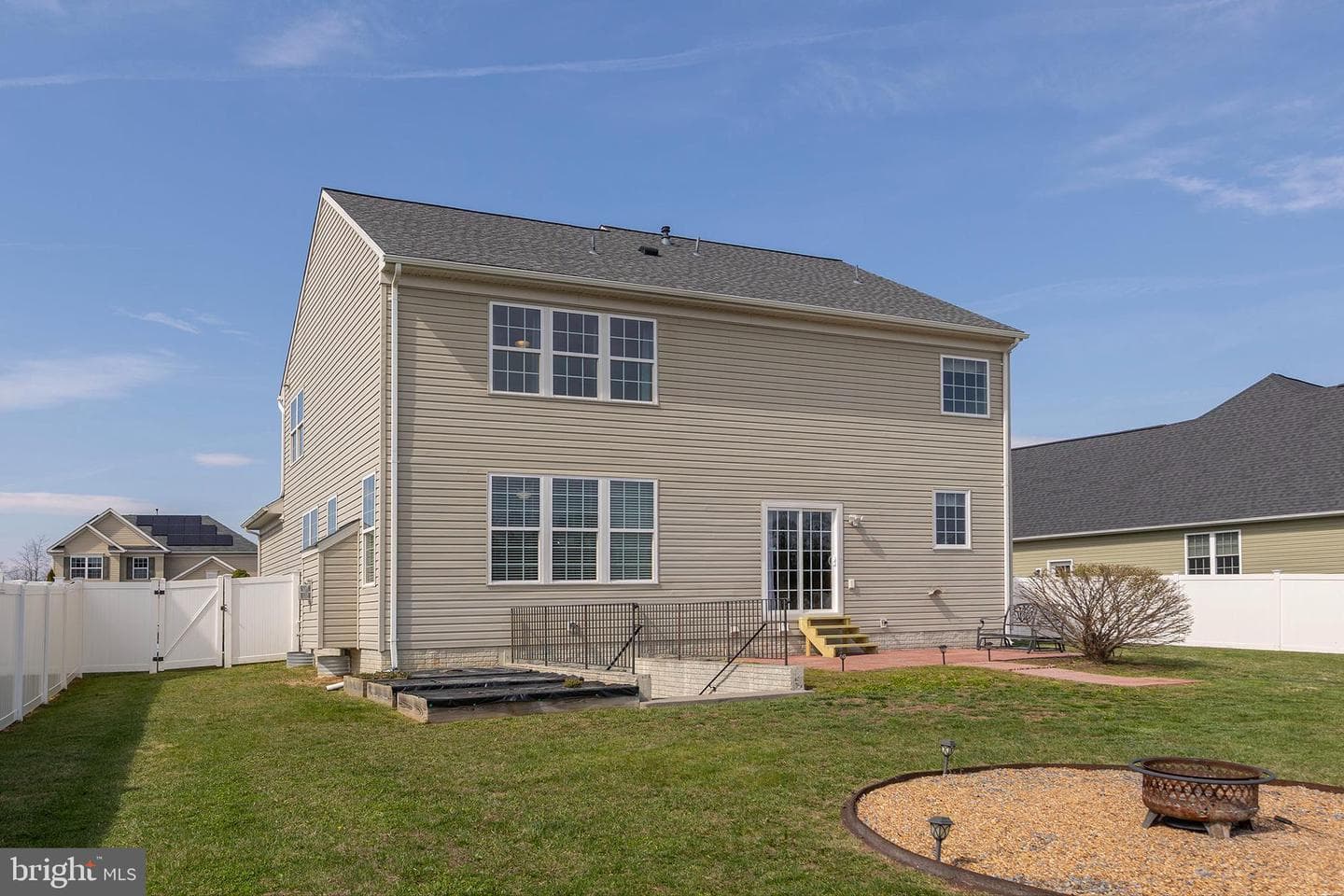 122 Vincent Drive photo 57