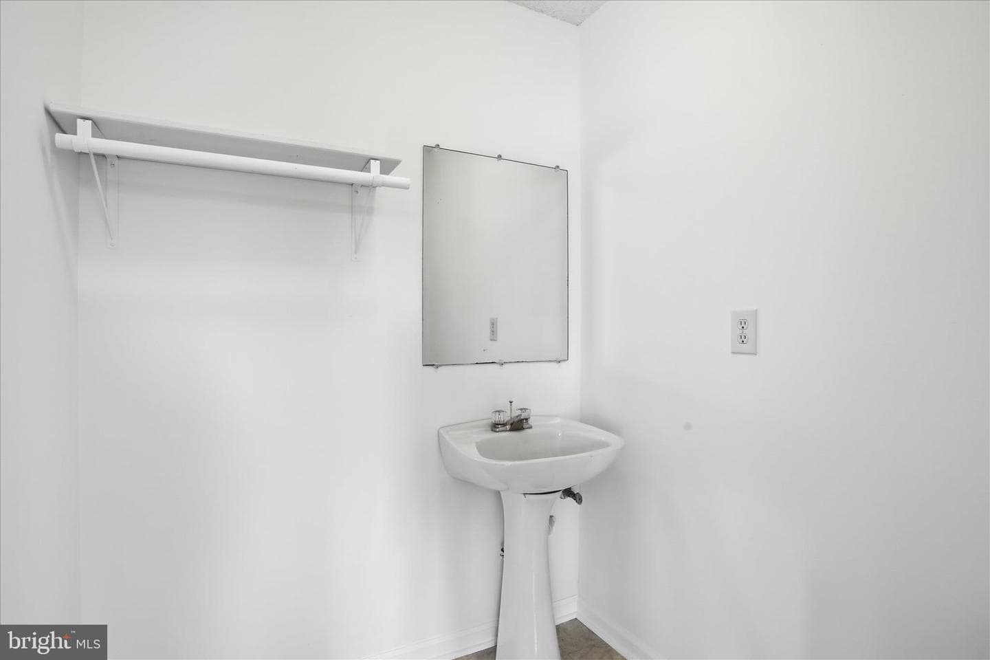 1681 Airport Road photo 21