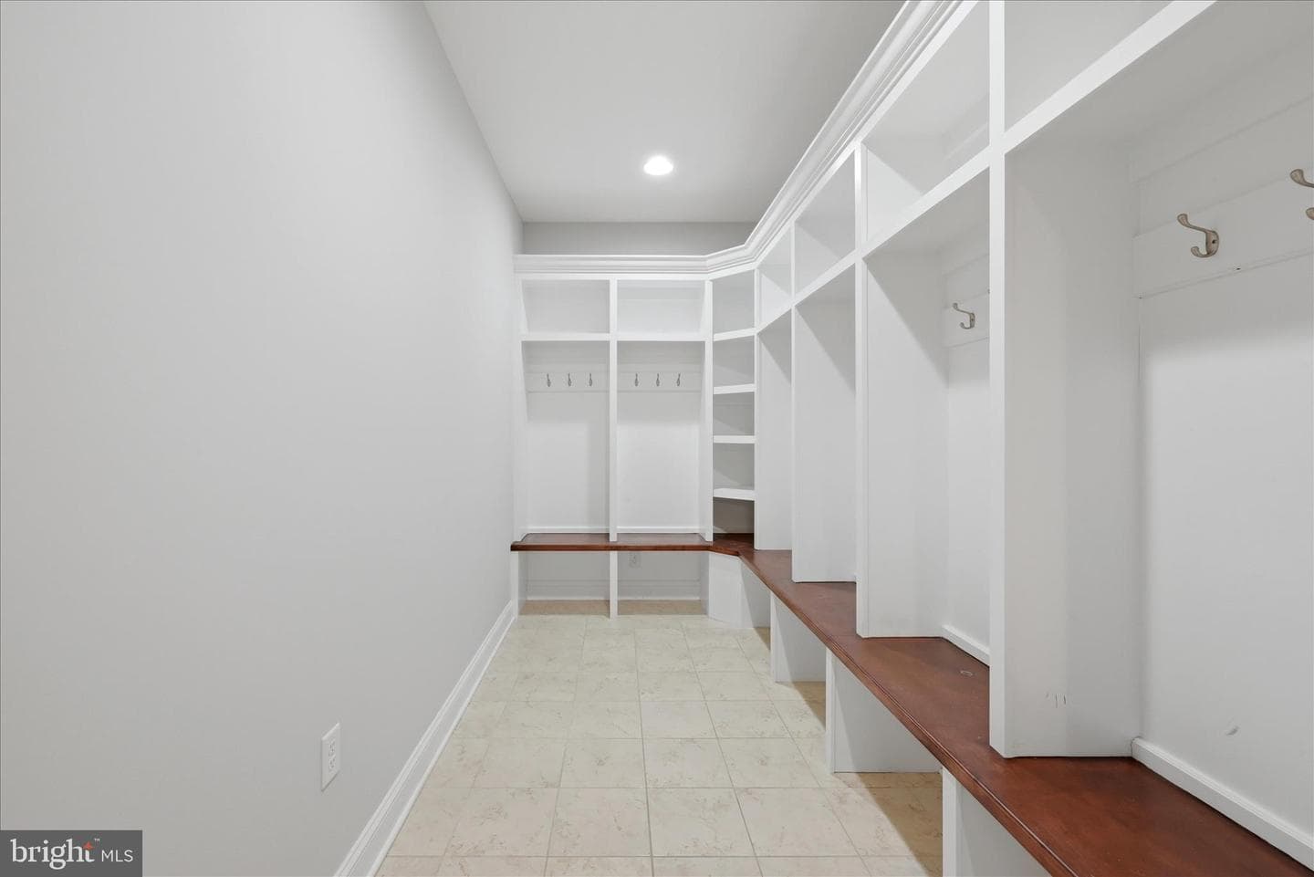226 Summerfield Drive photo 10