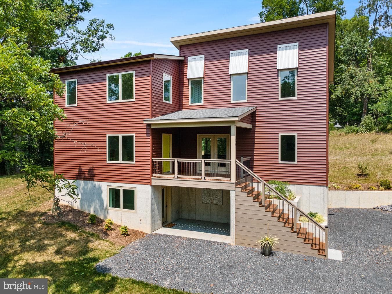 201 Nathaniel Drive photo 1