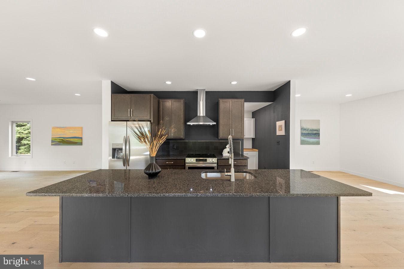201 Nathaniel Drive photo 11
