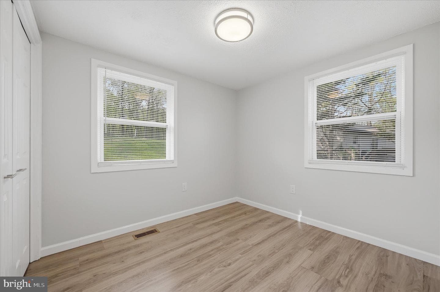 105 Buckskin Trail photo 32