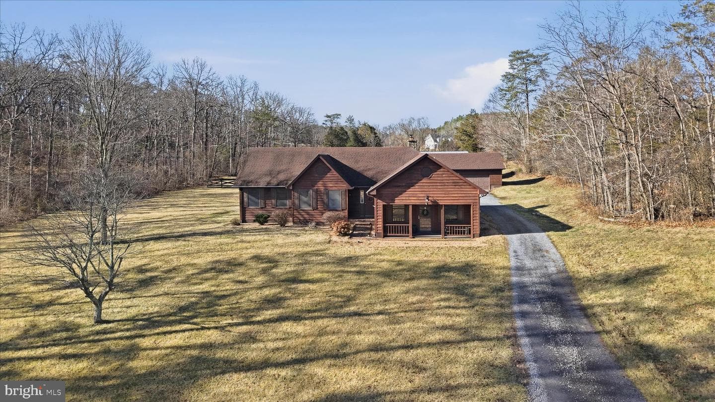 110 Crosscreek Lane photo 2