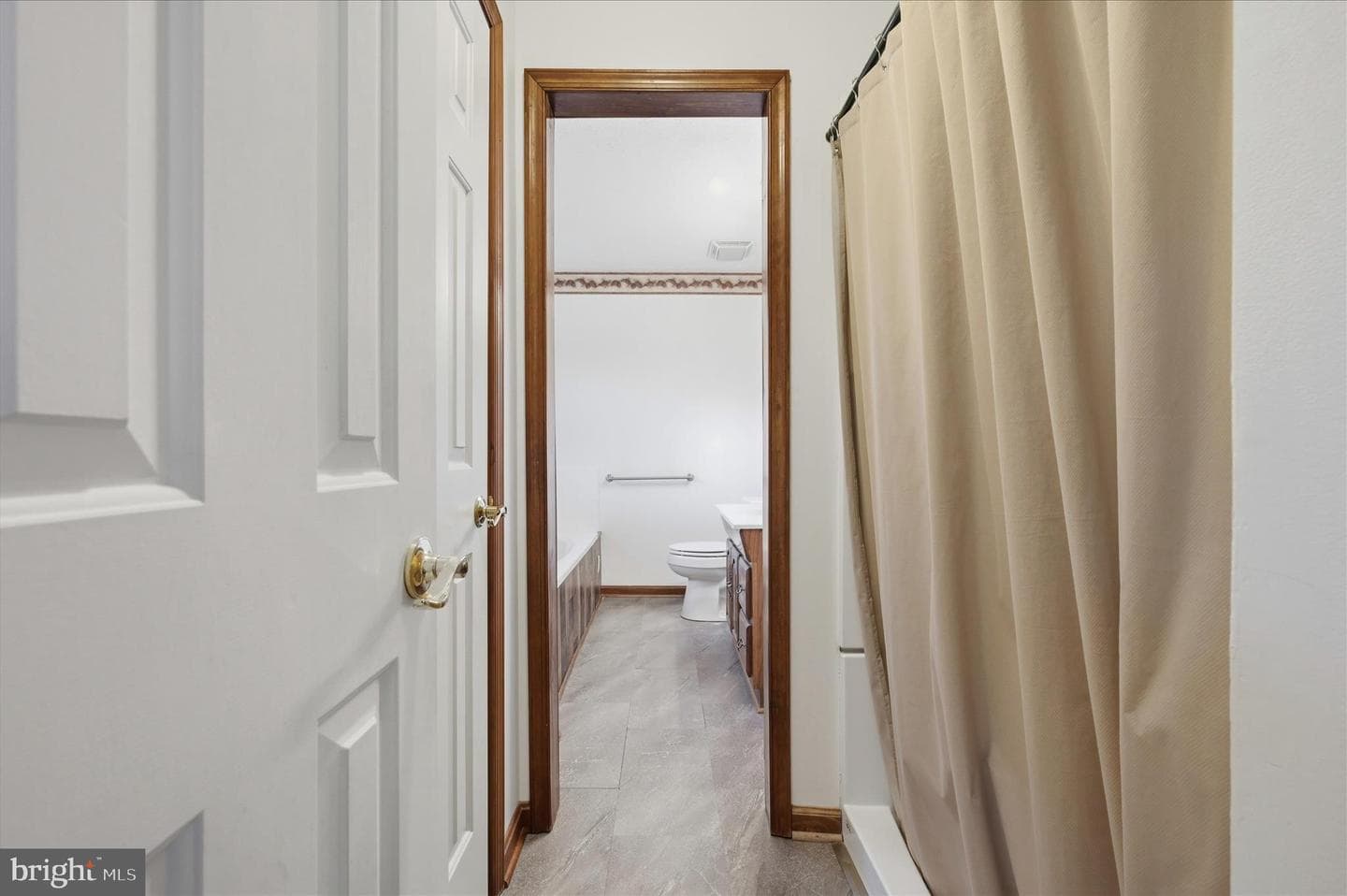 110 Crosscreek Lane photo 24
