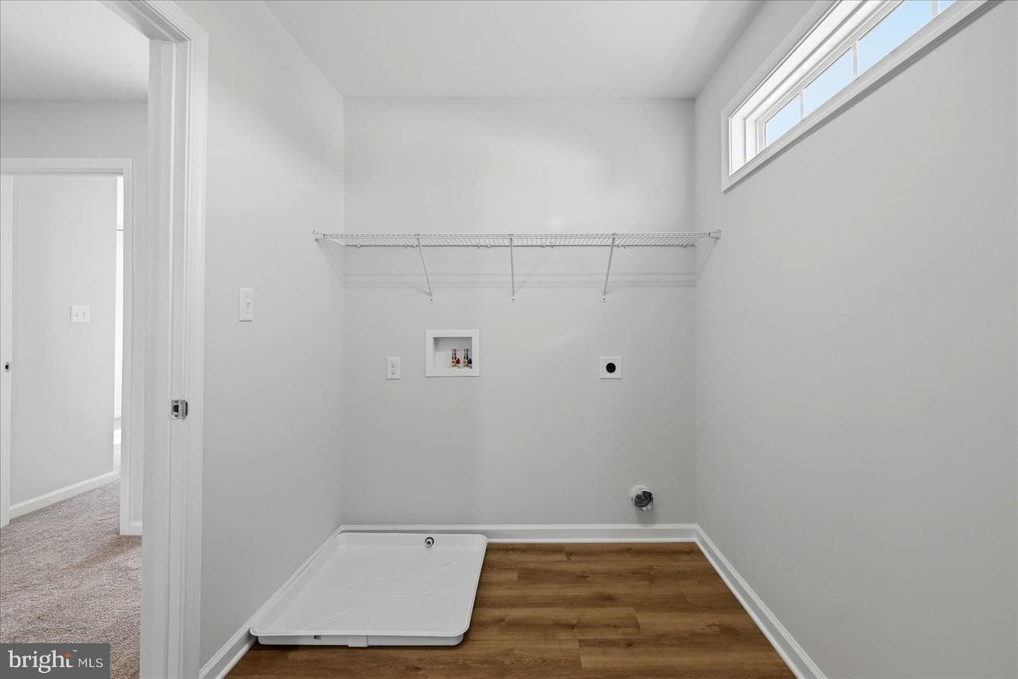251 Rossmann Blvd photo 39