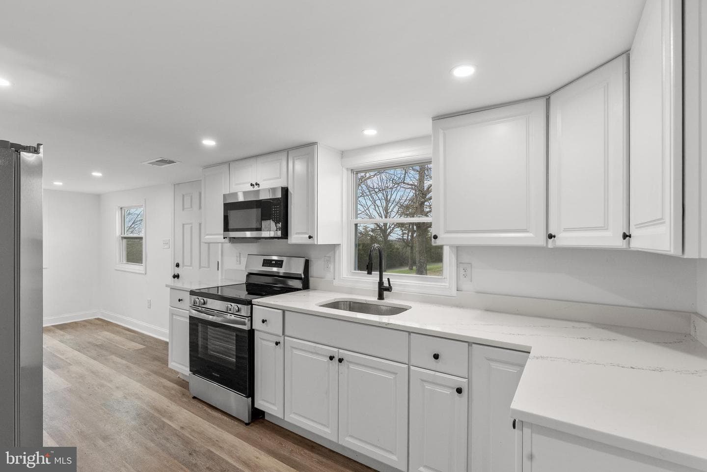 3221 Laurel Grove Road photo 4
