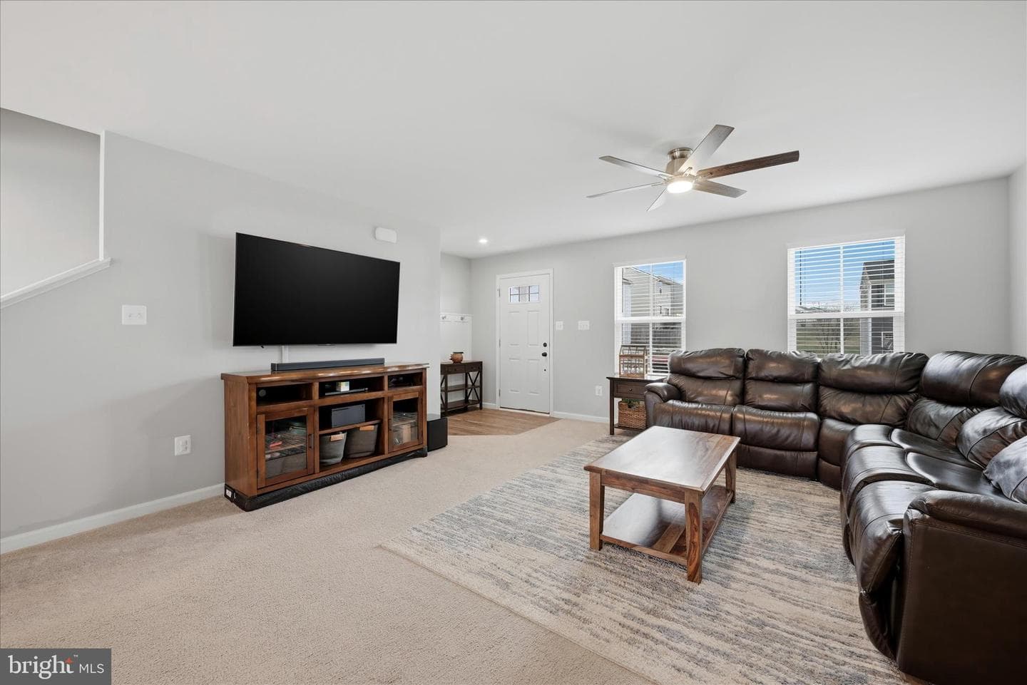 471 Coville Street photo 2