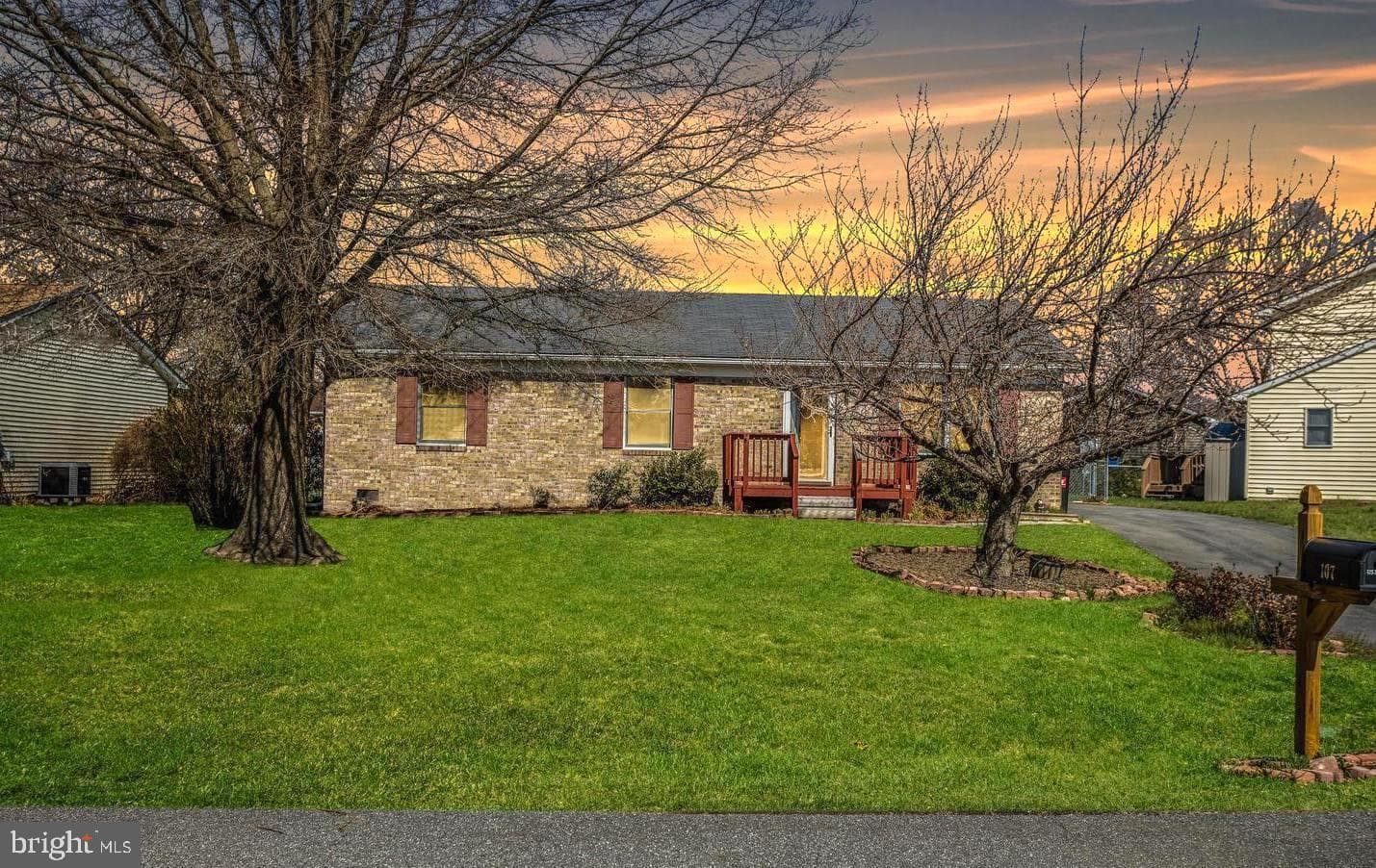 107 Golden Pond Circle photo 2