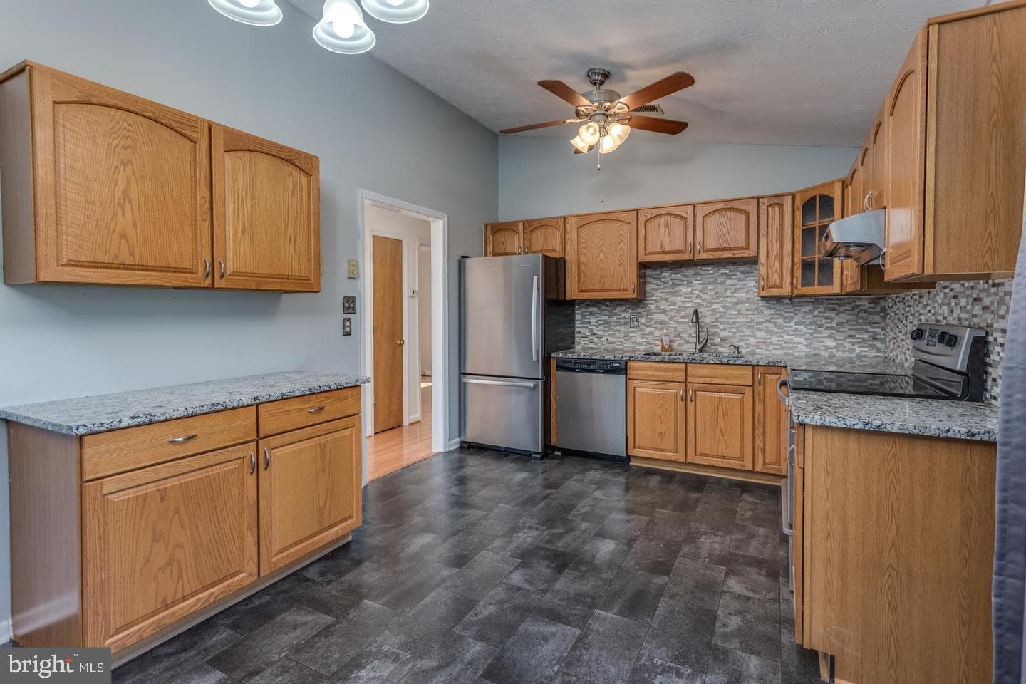 107 Golden Pond Circle photo 4
