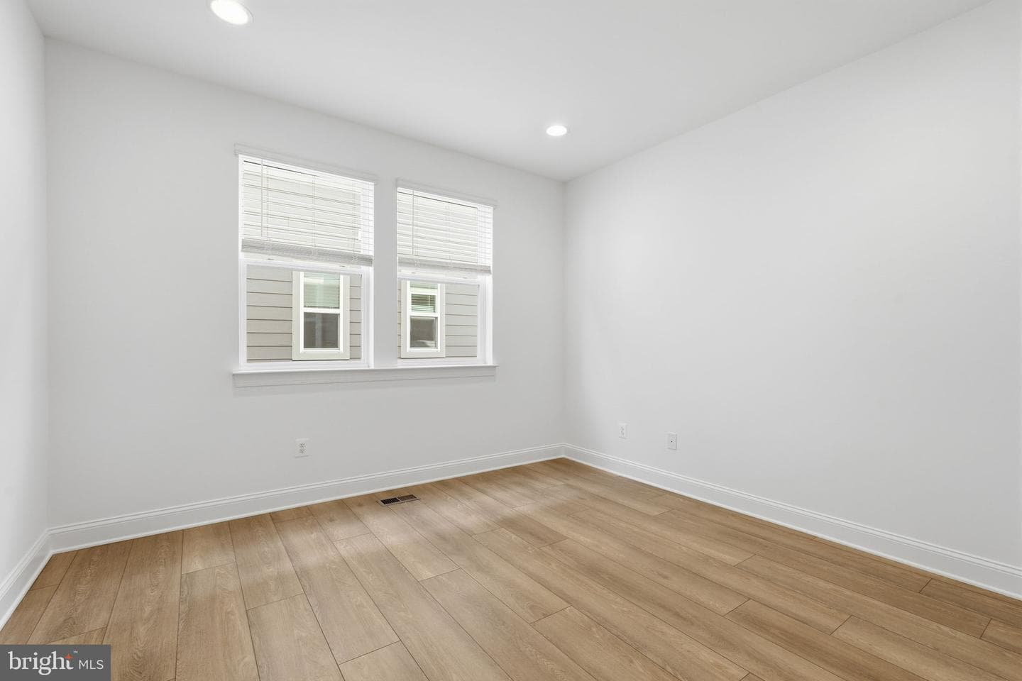 106 Rhododendron Court photo 28