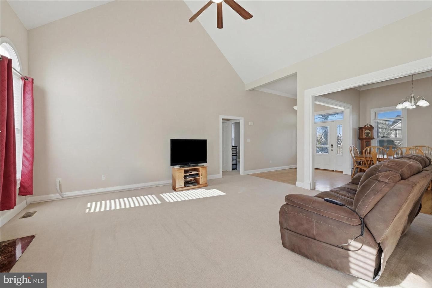 300 Clydesdale Drive photo 14
