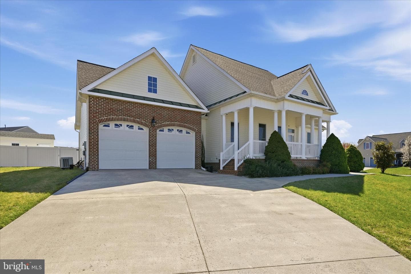 300 Clydesdale Drive photo 2