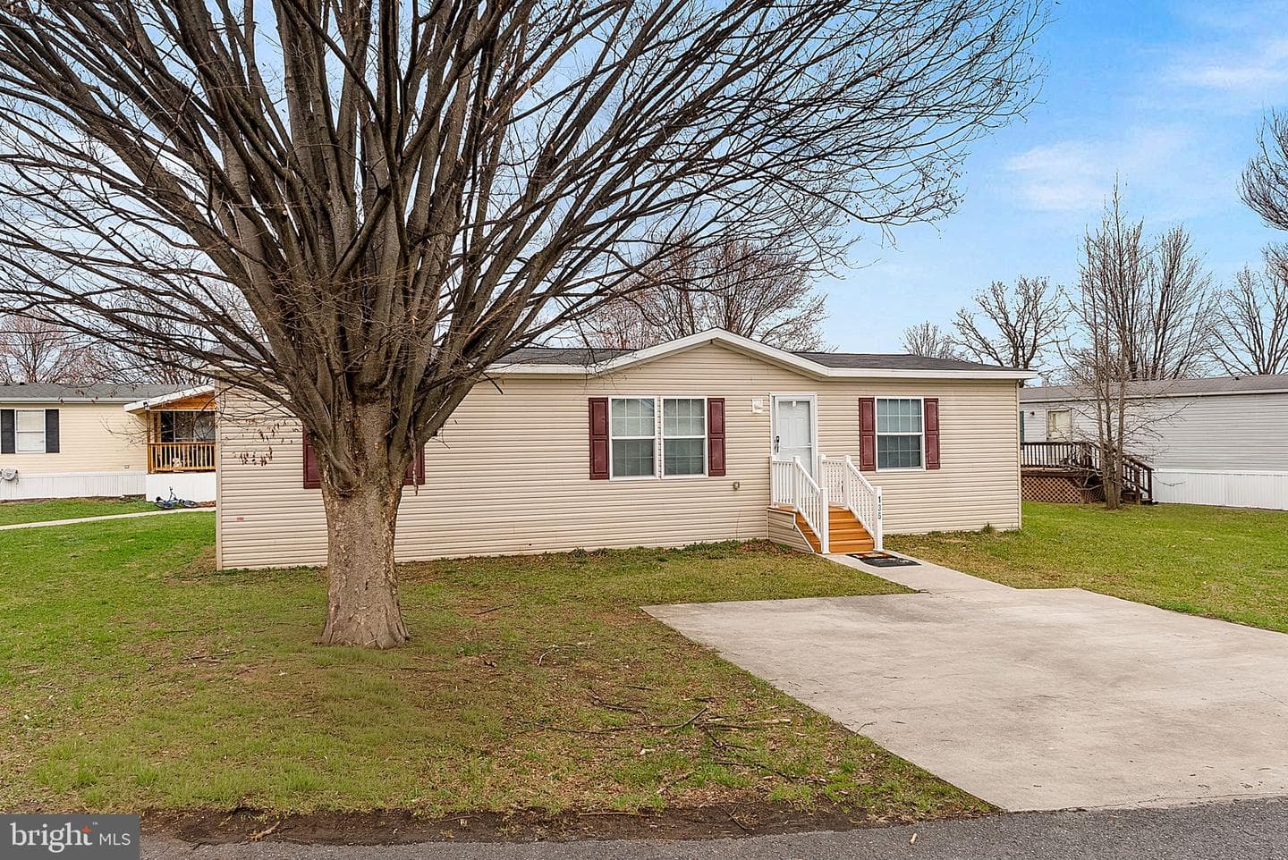 135 Gregory Place photo 3