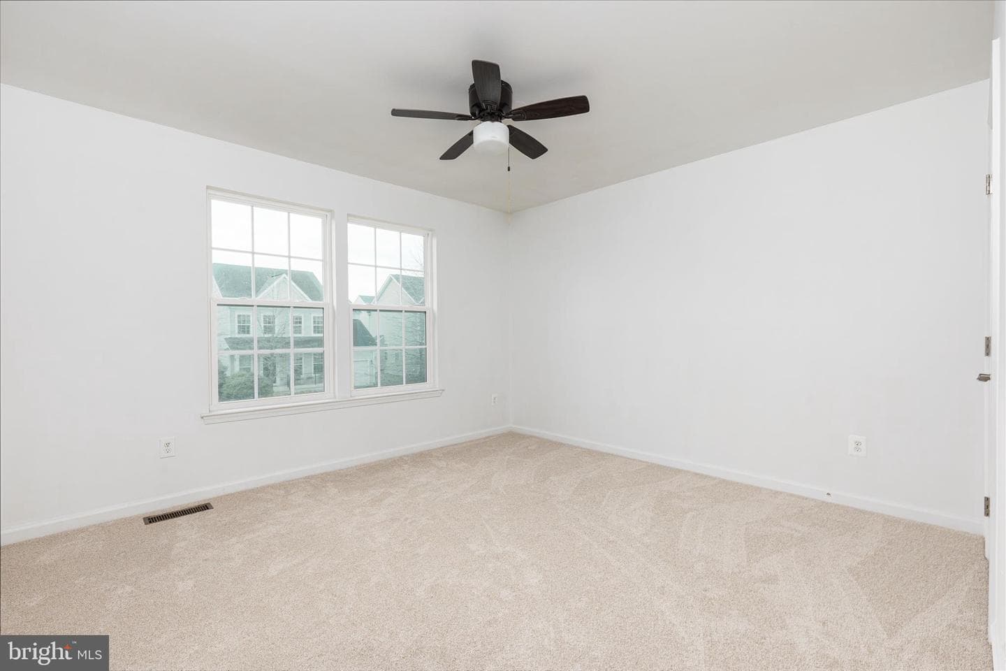 104 Fiesta Drive photo 32