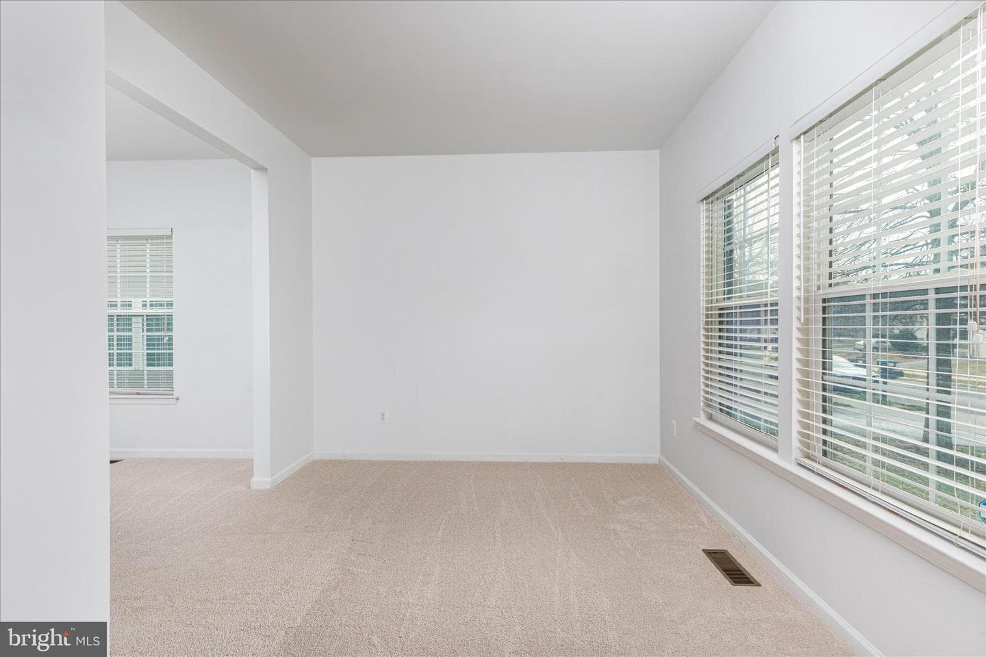 104 Fiesta Drive photo 8