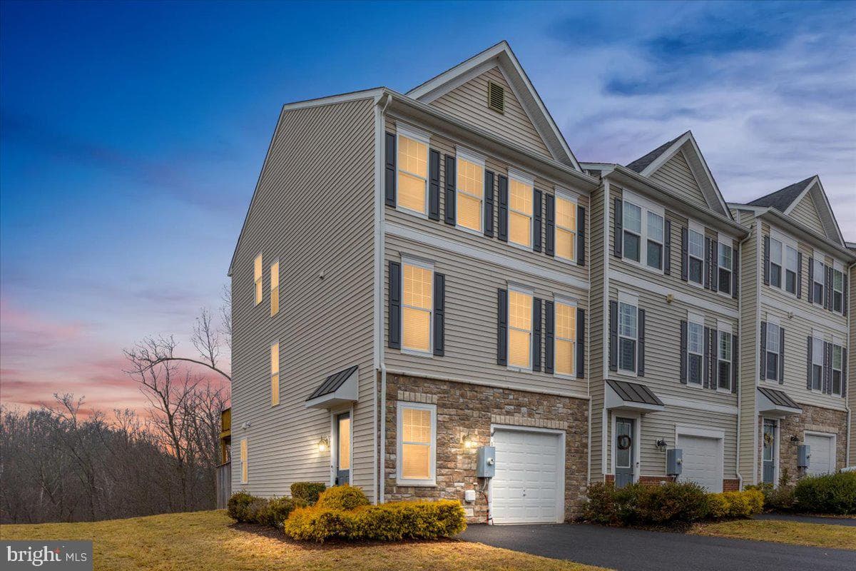 142 Sequoia Drive, Winchester