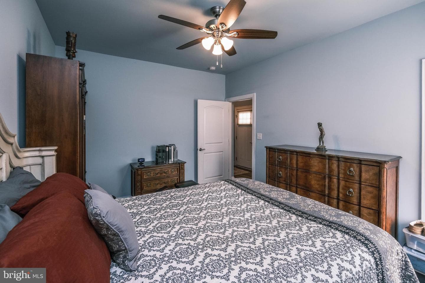 121 Windrow Court photo 41