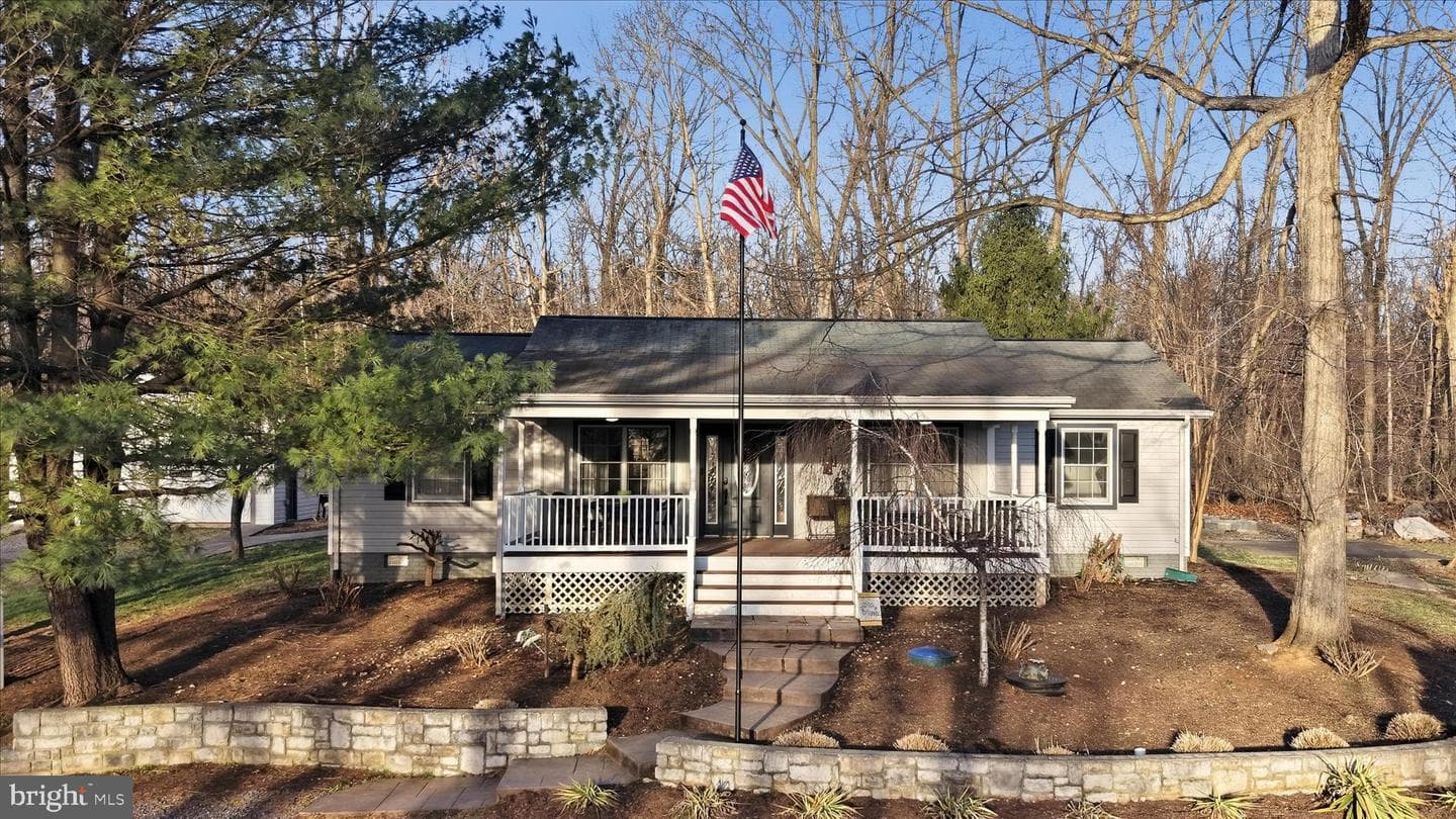 151 Sassafras Lane photo 5