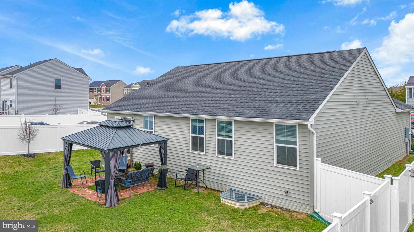 201 Coville Street photo 27