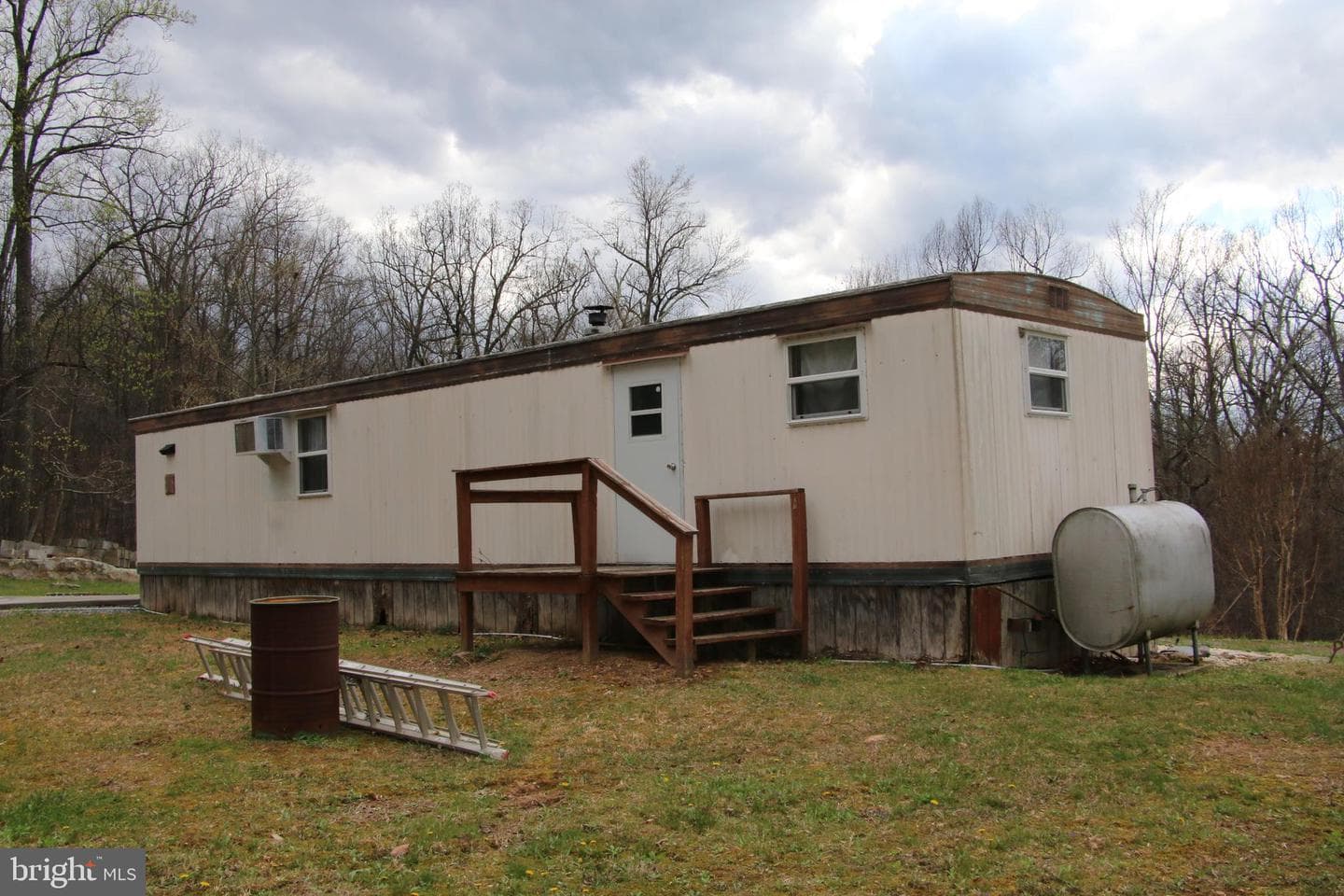 680 Sawlog Road photo 11