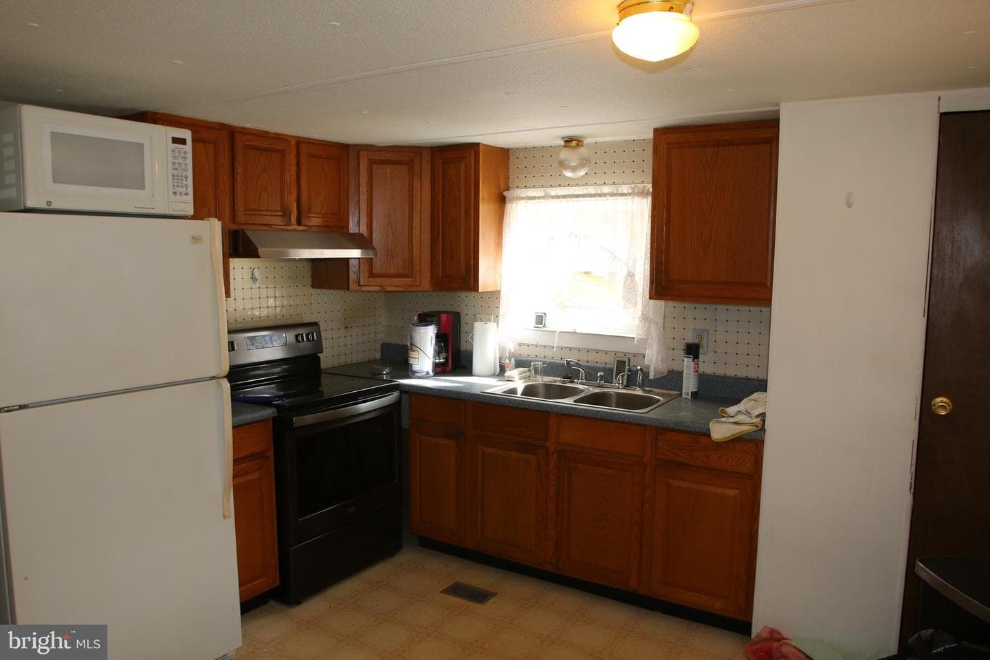 680 Sawlog Road photo 21