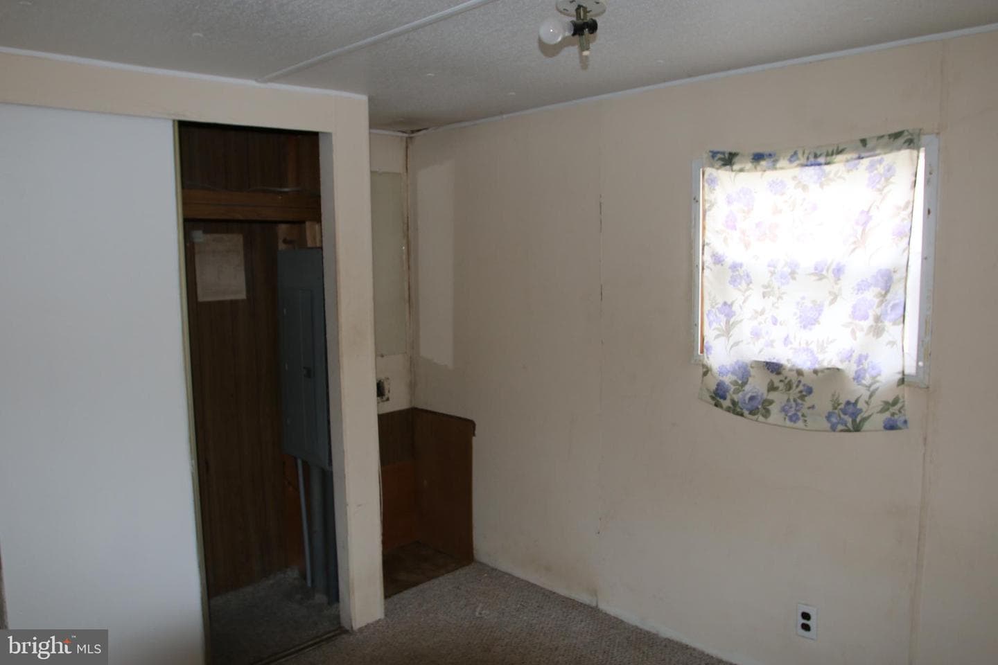 680 Sawlog Road photo 22