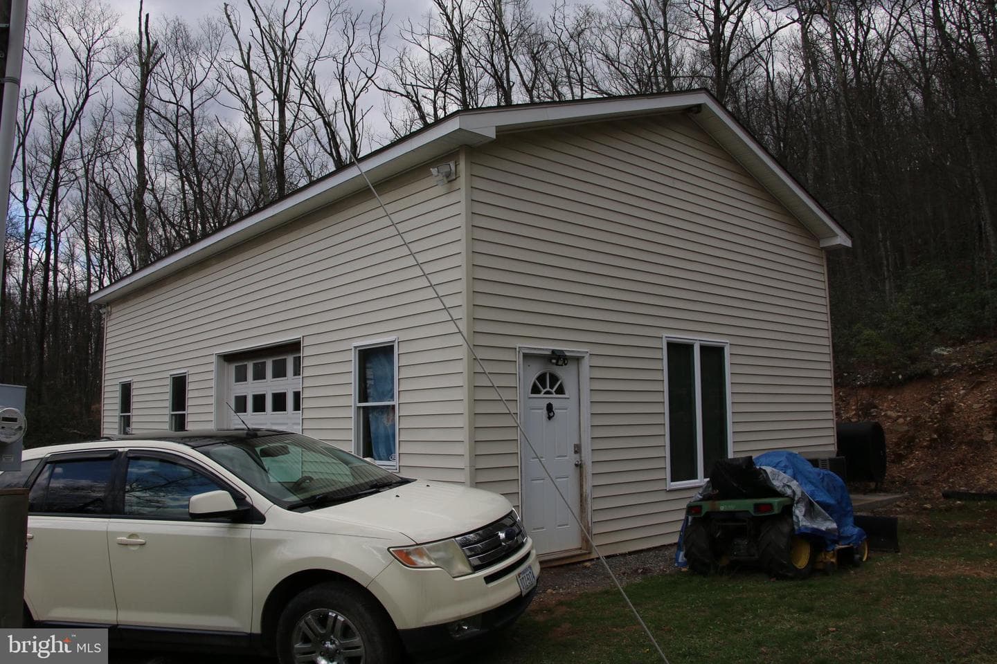 680 Sawlog Road photo 4