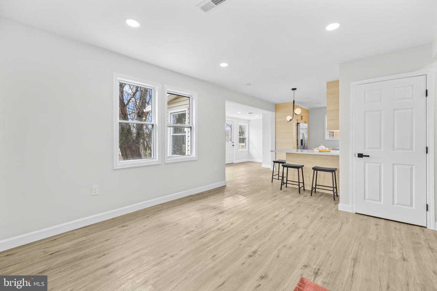 1033 Sunnyside Drive photo 5