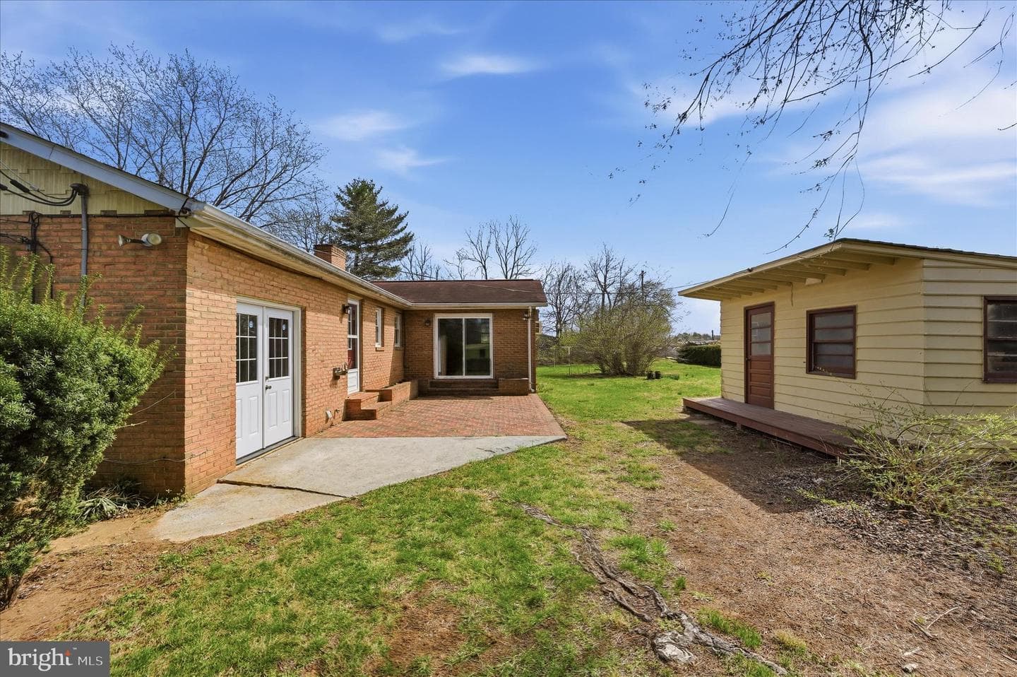 2592 Martinsburg Pike photo 29