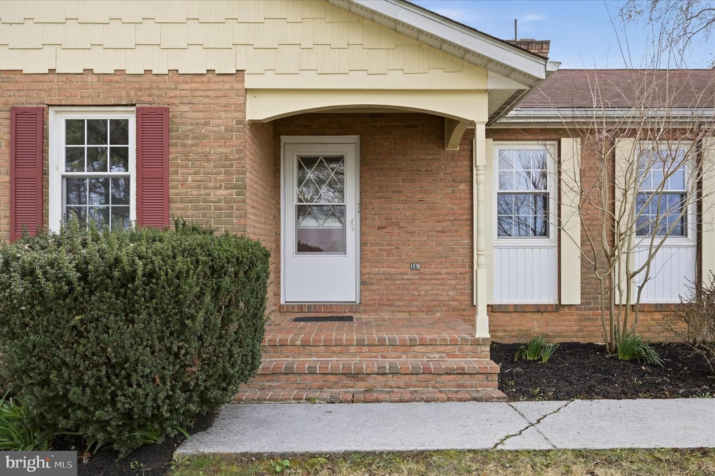2592 Martinsburg Pike photo 3