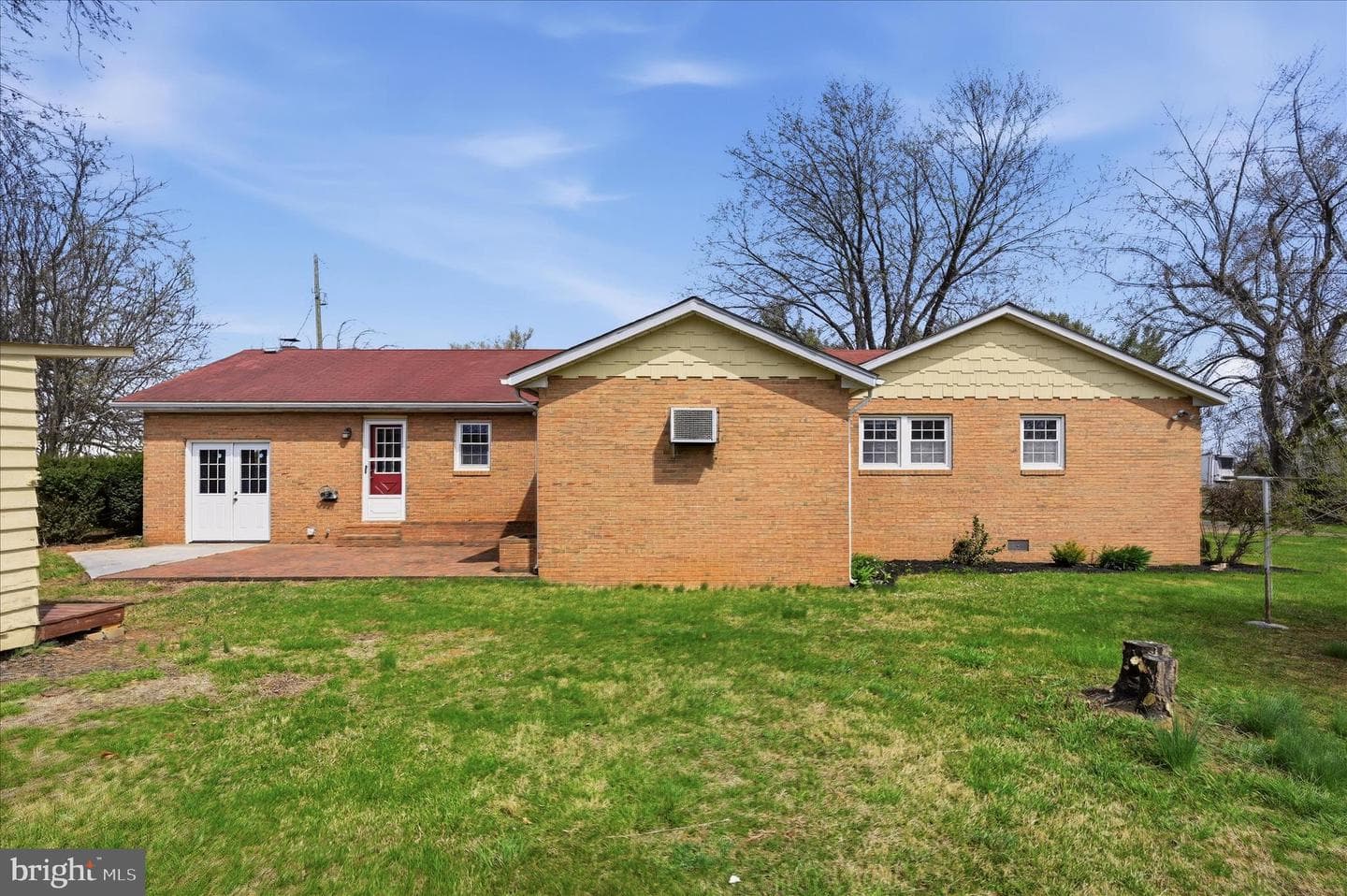 2592 Martinsburg Pike photo 33