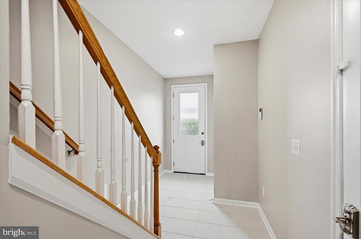 112 Keller Court photo 3