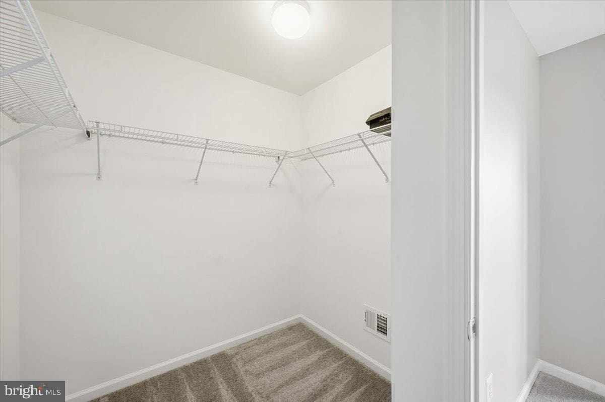 112 Keller Court photo 32