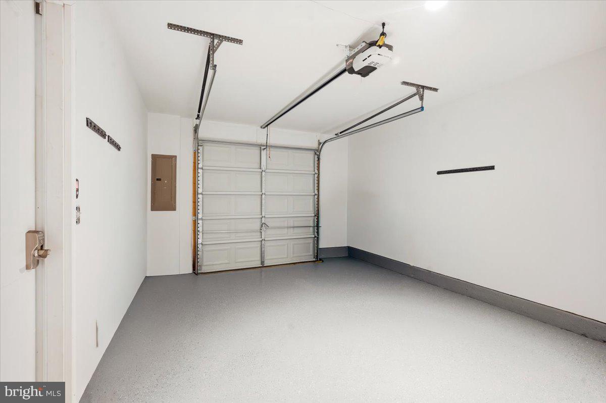 112 Keller Court photo 34