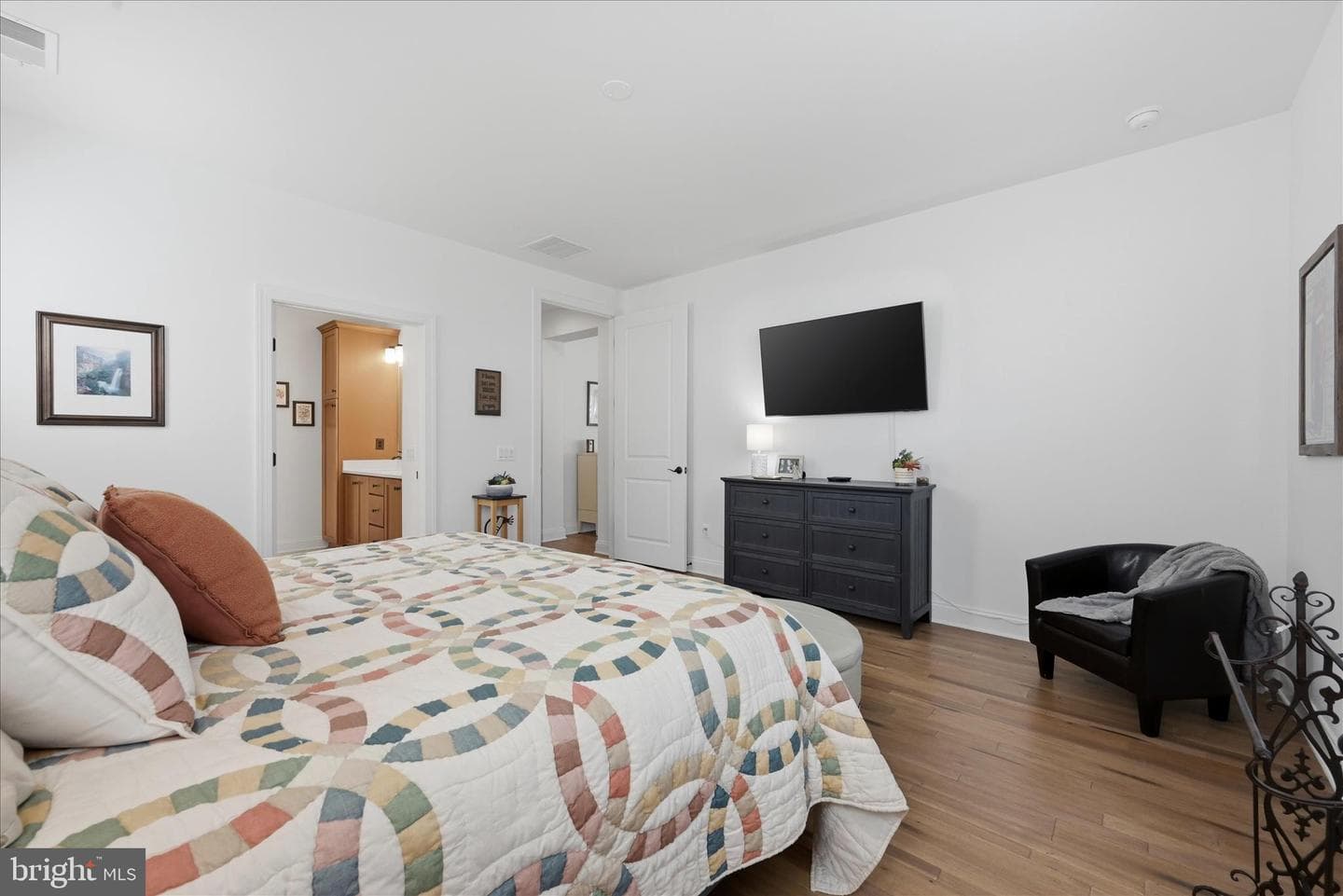 123 Cowbird Street photo 45