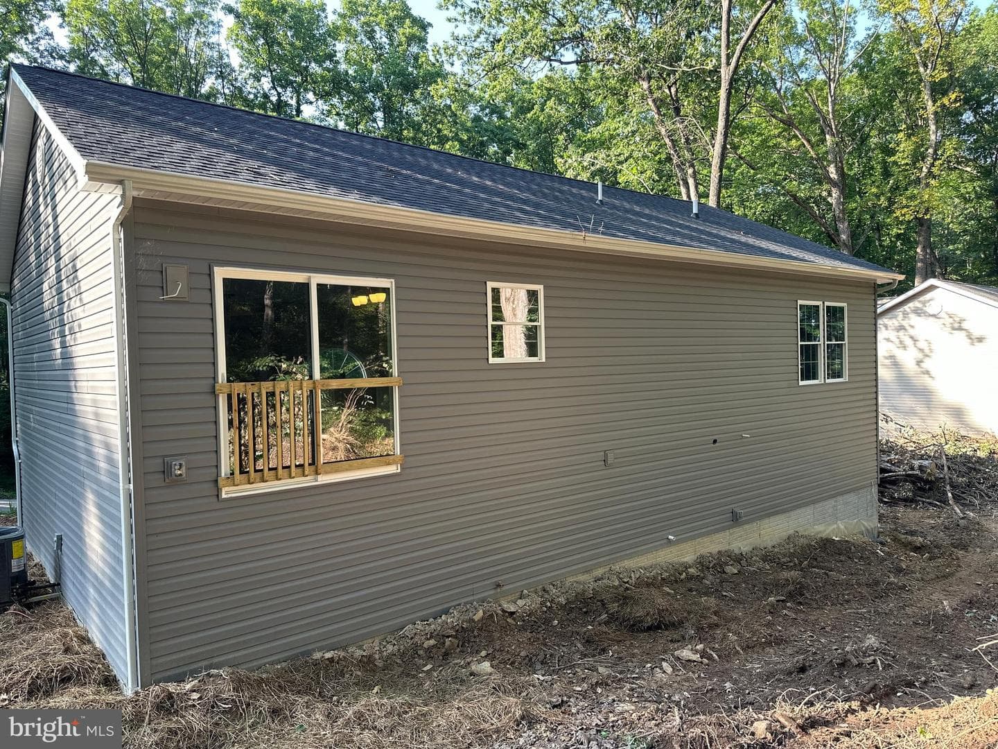 208 Beaver Trail photo 3